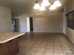 11610 E 28th Pl in Yuma, AZ - Building Photo - Building Photo