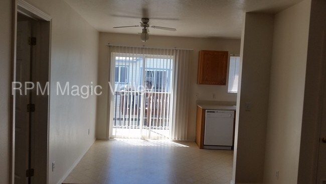 907 Post Cir-Unit -3 in Kimberly, ID - Building Photo - Building Photo