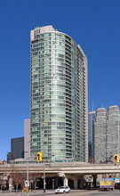 18 Yonge St in Toronto, ON - Building Photo - Primary Photo