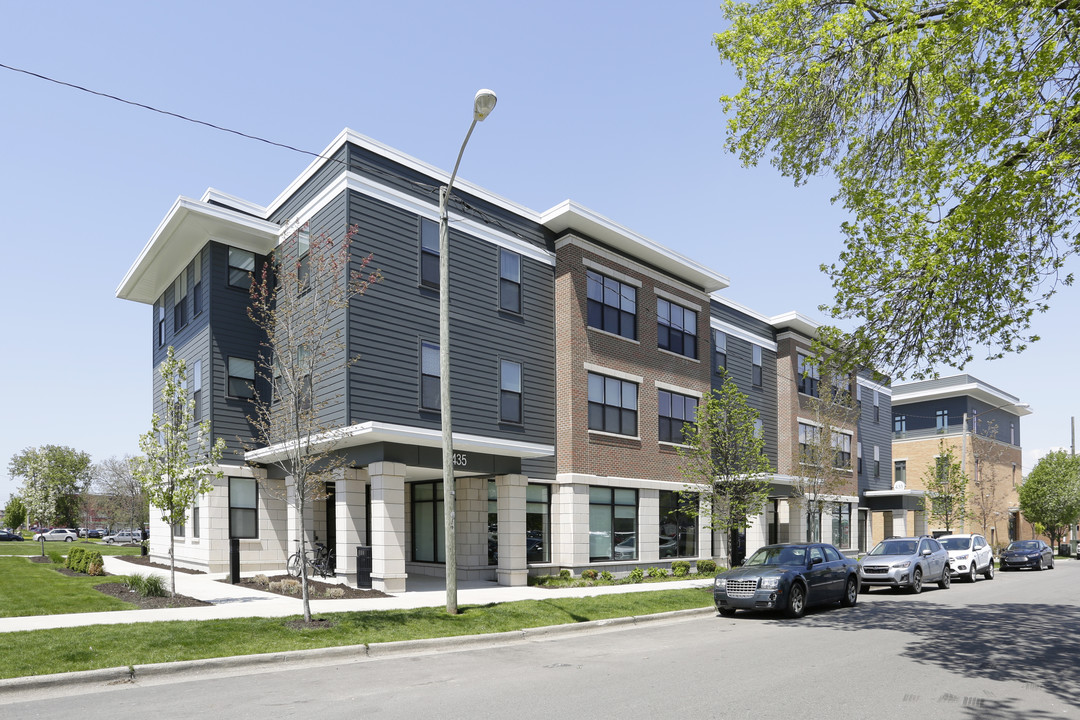 435 LaGrave at Tapestry Square in Grand Rapids, MI - Building Photo