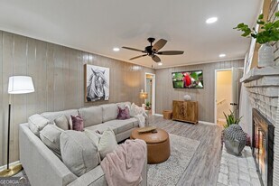 2984 Blackberry Ln in Marietta, GA - Building Photo