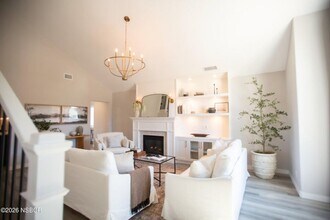 137 Main St in Los Alamos, CA - Building Photo - Building Photo