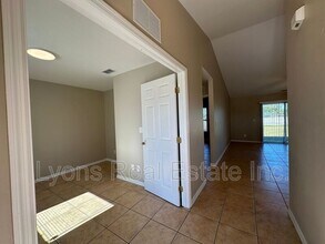 2409 Park Rd in Lehigh Acres, FL - Building Photo - Building Photo