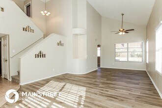 7742 W McRae Way in Glendale, AZ - Building Photo - Building Photo