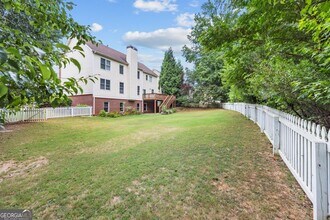 940 Southfield Ln in Alpharetta, GA - Foto de edificio - Building Photo