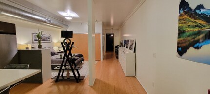 1111 S Grand Ave in Los Angeles, CA - Foto de edificio - Building Photo