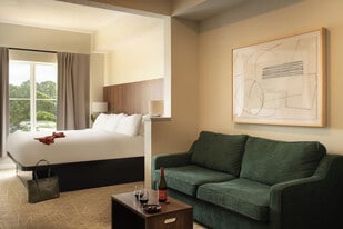 7371 Universal Blvd in Orlando, FL - Building Photo