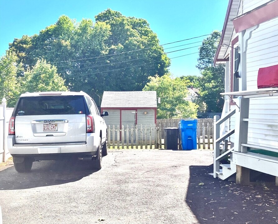 14 Grove in Merrimac, MA - Building Photo