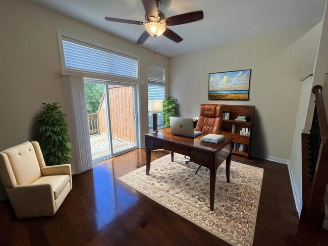 property at 39 Grandview Dr