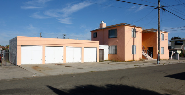 345 31st St in Richmond, CA - Building Photo - Building Photo