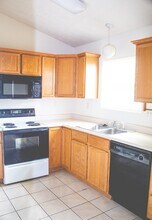 2 bedroom and 2 bathroom property located in West Lafayette! in West Lafayette, IN - Building Photo - Building Photo