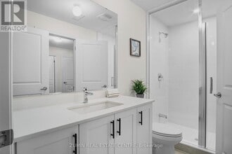 3189 Sixth Line in Oakville, ON - Building Photo - Building Photo