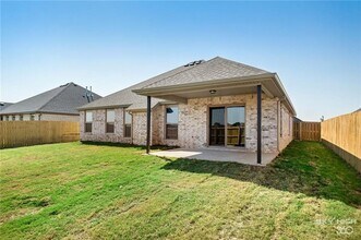 64 N Benchmark Ln in Fayetteville, AR - Building Photo - Building Photo