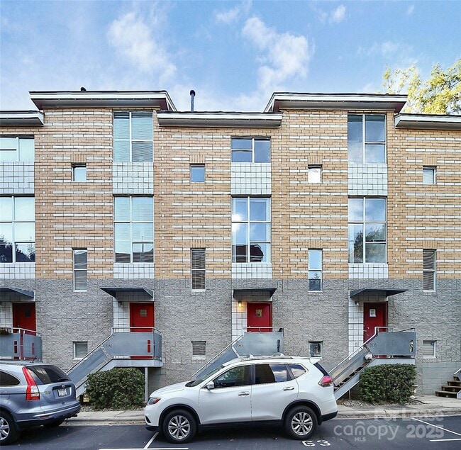 property at 2040 Atherton Heights Ln