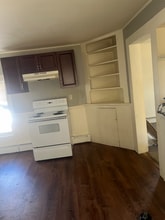 17 Alden Ave in Enfield, CT - Building Photo - Building Photo