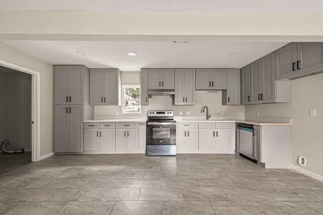 1618 Palmwood Dr in Pasadena, TX - Building Photo - Building Photo