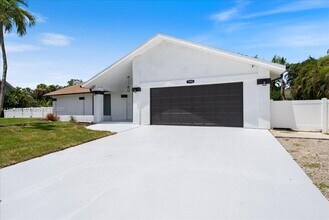 1996 Sheffield Ave in Marco Island, FL - Building Photo - Building Photo