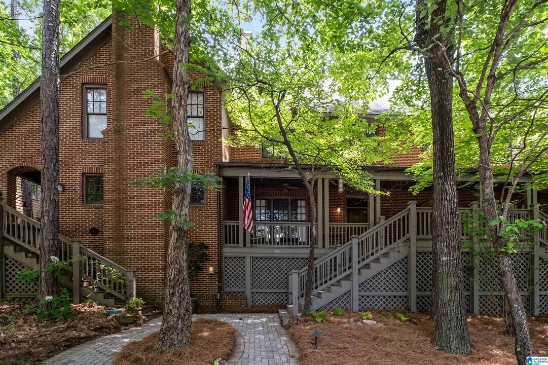 62 Hawthorn St in Birmingham, AL - Building Photo