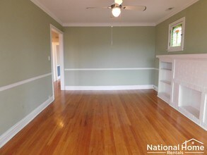 3702 W Wrightwood Ave-Unit -1 in Chicago, IL - Building Photo - Building Photo