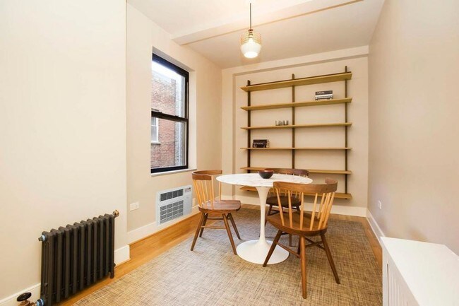 308 W 30th St in New York, NY - Building Photo - Building Photo