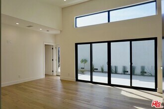 2668 Greenfield Ave in Los Angeles, CA - Building Photo - Building Photo