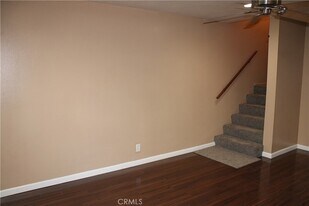 5478 E Willow Woods Ln in Anaheim, CA - Building Photo