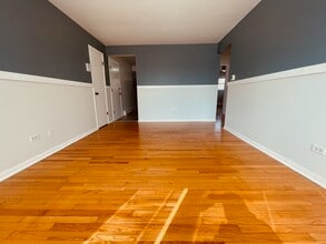 8921 S Cottage Grove Ave in Chicago, IL - Building Photo - Building Photo