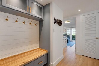 4360 Chatham Dr in Longboat Key, FL - Building Photo - Building Photo