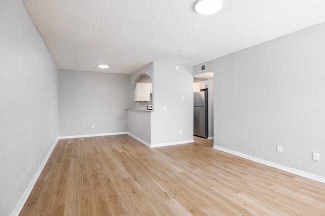 Magnolia Court in Orlando, FL - Foto de edificio - Interior Photo