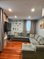 646 W Bittersweet Pl, Unit 4 in Chicago, IL - Building Photo