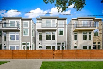 4011 Ward St in Houston, TX - Building Photo - Building Photo