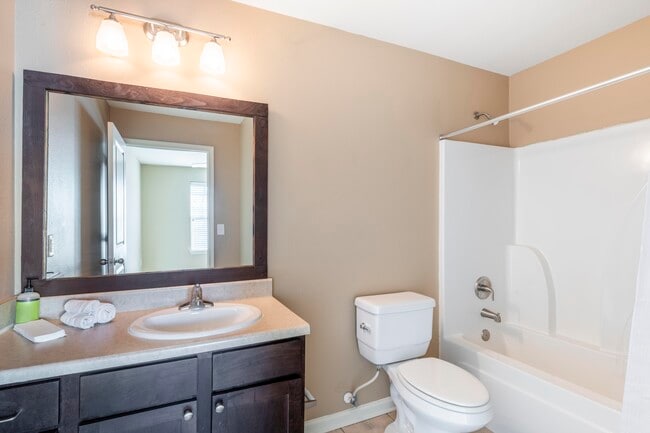 Newport Village in Crosby, TX - Building Photo - Building Photo