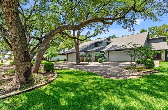 property at 8606 Mesa Dr