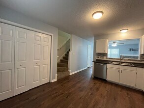 110 Pinegrove Ct in Jacksonville, NC - Building Photo - Building Photo