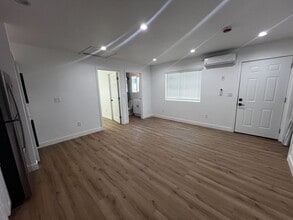14101 Anderson Pl in Paramount, CA - Building Photo - Building Photo