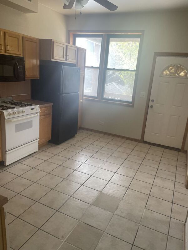 902 N California Ave in Chicago, IL - Building Photo - Building Photo