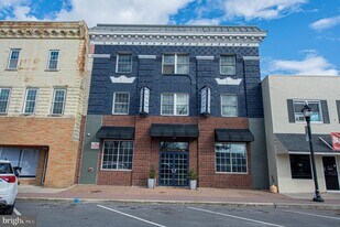 10 N Pennsylvania Ave in Delmar, DE - Building Photo