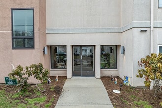 Robert Giaimo House in Branford, CT - Building Photo - Building Photo