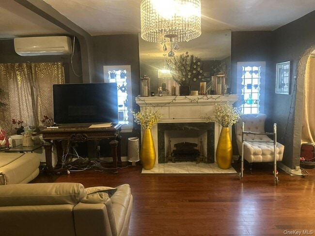 133-22 228th St in Queens, NY - Building Photo - Building Photo