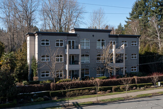 Chiavari Condominiums in Bellevue, WA - Foto de edificio - Building Photo