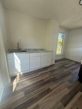 5617 Abbottsford St in Cincinnati, OH - Building Photo - Building Photo