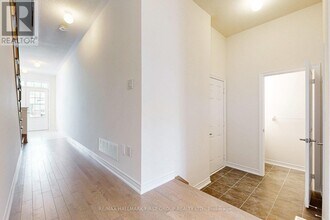 2011 Horace Duncan Cres in Oshawa, ON - Building Photo - Building Photo