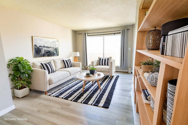 Renfrew Corner Apartments in Calgary, AB - Building Photo - Building Photo