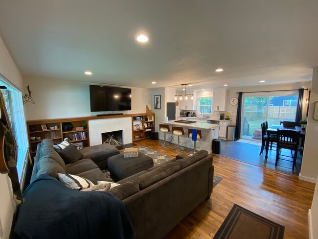property at 1004 N 7th St