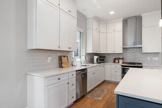 1124 Edgehill Rd in Columbus, OH - Building Photo - Building Photo
