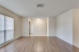 495 Dolphin St in Melbourne Beach, FL - Building Photo - Building Photo