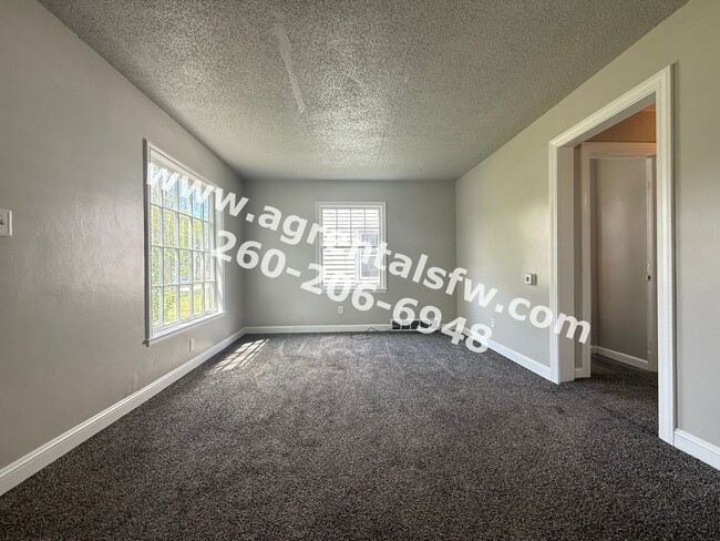 2817 Chestnut St in Fort Wayne, IN - Building Photo - Building Photo