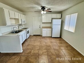 1861 E University Dr in Tempe, AZ - Foto de edificio - Building Photo