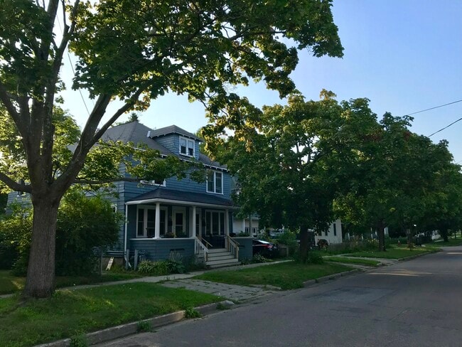55 Blodgett St in Burlington, VT - Foto de edificio - Building Photo