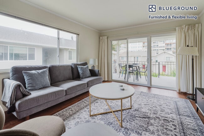 837 Cowper St